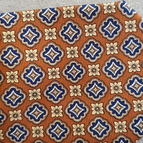 JOS. A. BANK TIE - Picture 5 of 10